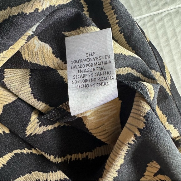 TCEC animal print puff sleeve blouse size medium - Picture 6 of 8